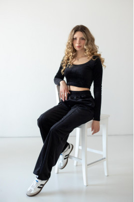 Костюм жіночий